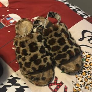 Used Ugg slides women’s size 10